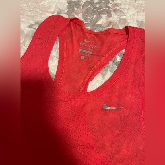 Nike Dri-Fit Sheer Tank - Picture 3 of 9